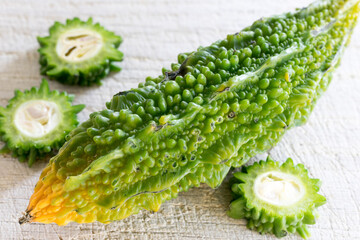 Bittermelone gesunde Ern&auml;hrung aus Asien