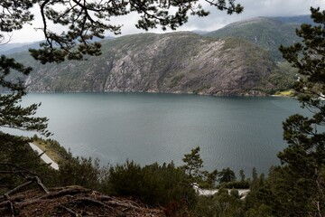 Åkrafjord-Wanderung am Langfossen