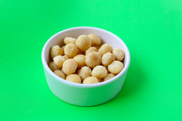 Deliciously salted roasted macadamia nuts