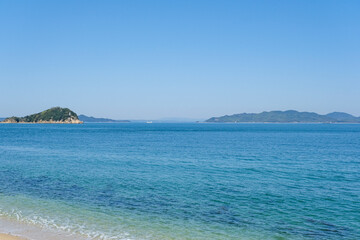 笹尾海水浴場から望む瀬戸内海と小豆島