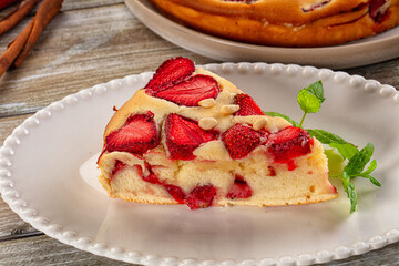 Strawberry pie tart served mint
