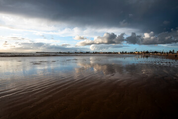 2024 03 21 Essaouira reflections on the shore 58