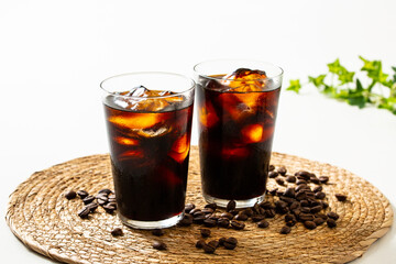 アイスコーヒーとコーヒー豆