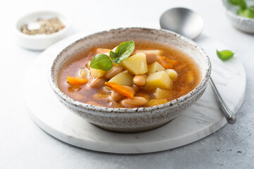 White bean soup with vegetables