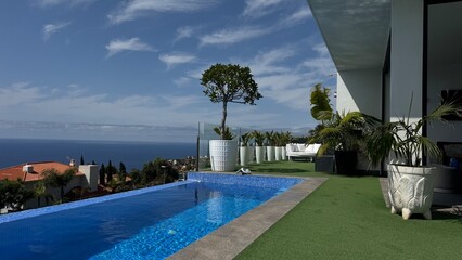 Garten mit Pool