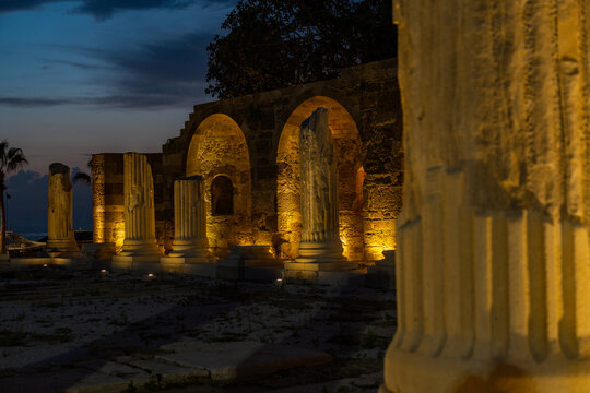 Apollo Tempel in Side bei Nacht