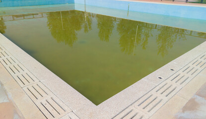 Pool dry cleaning process