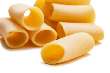Paccheri lisci, tipica pasta italiana 