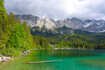 lake and mountains Eibsee