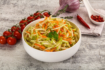 Vegan salad with kohlrabi and carrot