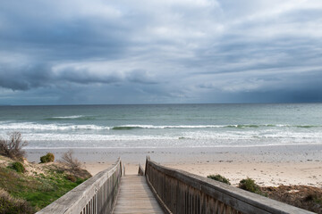 Obraz premium boardwalk to the beach