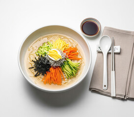 멸치국수와 전통 한식 반찬, Anchovy Noodle Soup with Korean Side Dishes