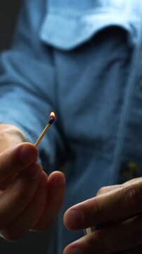matches, light, matchbox, wooden, burn, matchstick, hand, box, stick, danger, pack, object, wood, fire, paper, sulfur, smoking, closeup, ignite, caution, household, safety, burn, container, dangerous,
