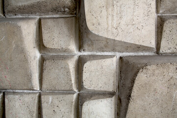 Béton moulé décoratif en relief avec formes géométriques