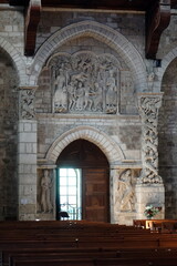 Abbatiale Sainte-Marie a Souillac, Francia: esempio unico di architettura romanico-bizantina con cupole e sculture medievali