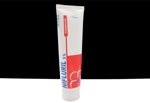 Tube de pommade Nifluril