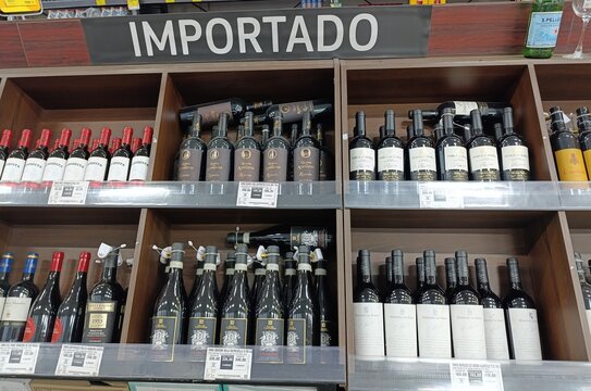 Vinhos Importados - Adega de Mercado.