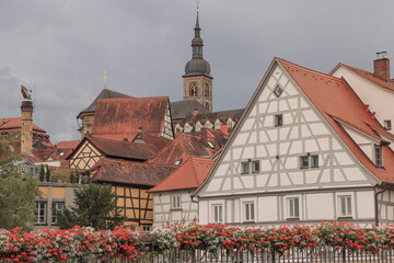 Bamberger Altstadt; Blick von der Bischofsmühlbrücke auf St. Stephan