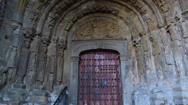 Main entrance of the Church of San Esteban in the town of Sos del Rey Cat&oacute;lico in the Cinco Villas region. Zaragoza Province, Aragon, Spain, Europe