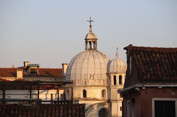 Il sole nella chiesa
