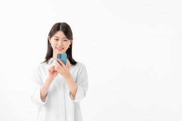 女性　スマートフォン　スマホ　笑顔