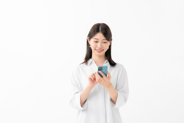女性　スマートフォン　スマホ　笑顔