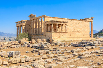 Obraz premium A large building with a lot of stone and a lot of empty space, Acropolis in Athens