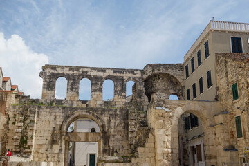 Obraz premium Split, Croatia - 04.23.2025: ruins of roman architecture in old town