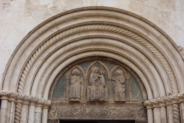 Obraz premium Zadar, Croatia - 04.22.2025: Cathedral of Saint Anastasia in city old town