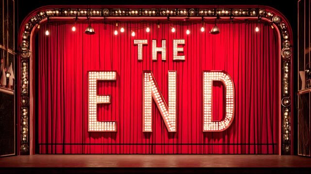 ゴージャスな舞台にTHE ENDの文字