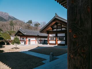 Fototapeta premium The appearance of a traditional Korean temple