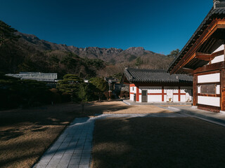 Fototapeta premium The appearance of a traditional Korean temple