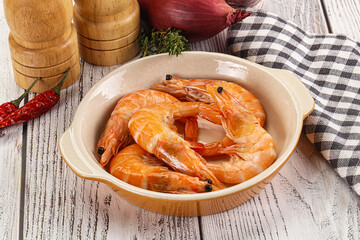 Gurmet king prawn in the bowl
