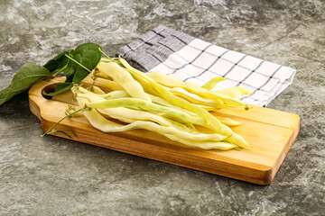 Raw green bean strings heap