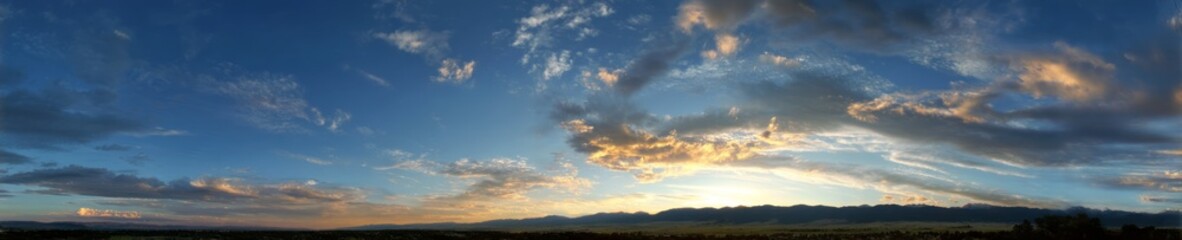 Fototapeta premium Breathtaking panoramic landscape view at sunset hdr 360 degrees nature environment