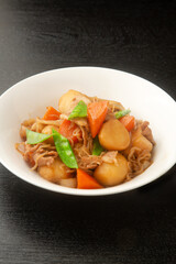 豚肉の肉じゃが