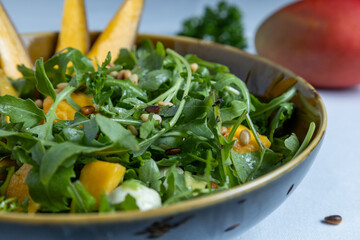 Mango ruccola salad avokado fresh