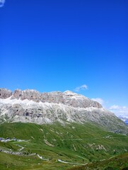 panorama di montagna sulle dolomiti