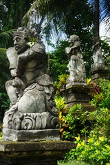 Fototapeta premium stone statue hill