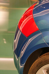 Fototapeta premium Historische Autos und Motorräder im Museum
