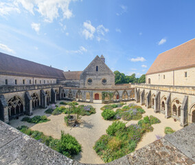 Cloître de l'Abbaye de Noirlac