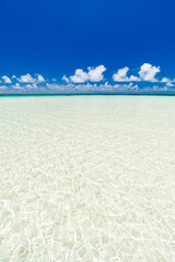 澄み渡る海　沖縄　下地島