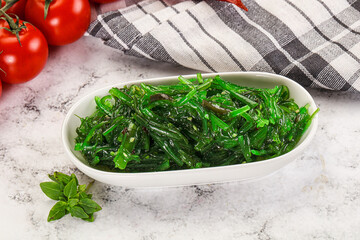 Gourmet chuka salad with sesame