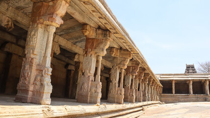 The Hanging Pillars of Veerbhadra Temple, the 16th Century Vijayanagar Empire Monument, Lepakshi, Anantapur, Andhra Pradesh, India.