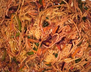 Non-veg noodle with mix vegetables and chicken, noddle closeup wallpaper