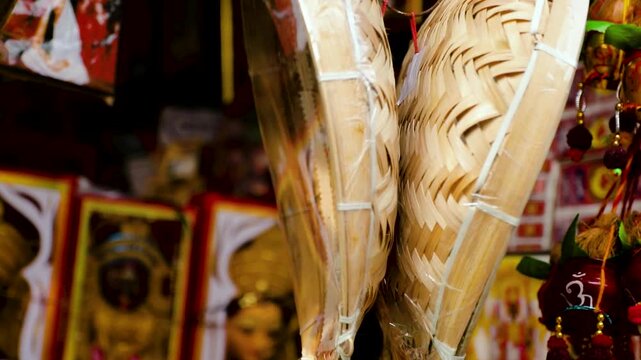 Making of goddess Durga Idol in Kulo | These idols are made for Durga puja, the biggest festival of Kolkata, West Bengal
