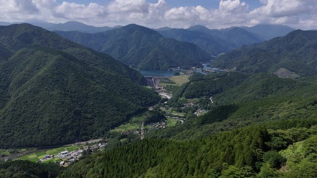 大野山から見る丹沢湖（空撮） - 神奈川県南足柄郡山北町,日本