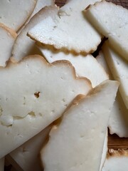 Żółty ser ,składniki do pizzy domowej 100% naturalne produkty.