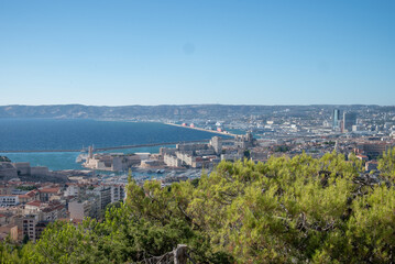 Une vue panoramique sur la ville de Marseille en France en fin de journée