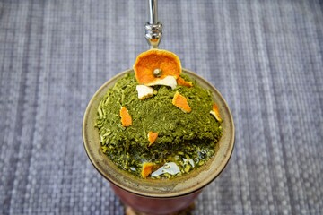 The most perfect, original and best yerba mate chimarrão in the world. With dehydrated orange peel and a classic ambiance.